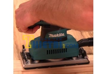 Máy chà nhám rung hình chữ nhật Makita BO3710